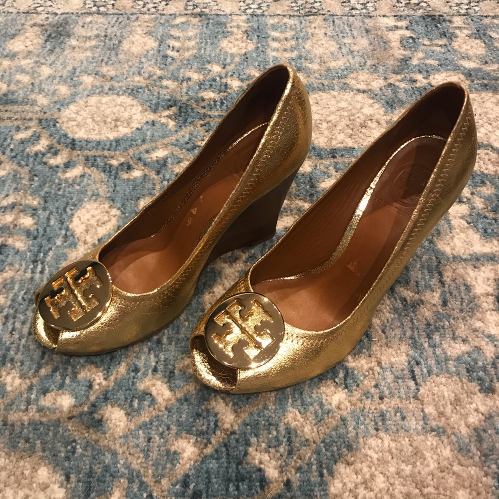 TORY BURCH Reva Gold Crackle Peep-toe Wedge